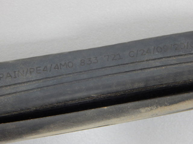 4M0833721C VAG Уплотнитель двери задней (на кузове) купить в Хмельницкий