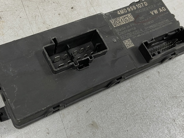 4M0959107D купить Николаев