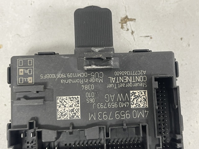 4M0959793M VAG Блок комфорта передней двери купить в Днепр