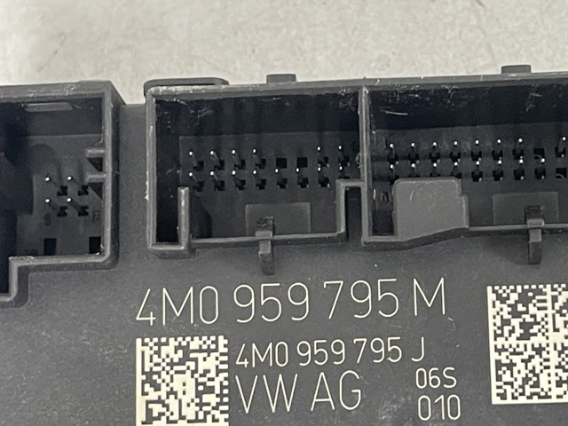 4M0959795M VAG Блок комфорта задней двери купить в Сумы