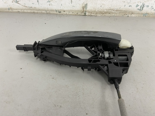 VAG 4M8837811A Держатель наружной ручки двери задней левой в наличии Павлоград