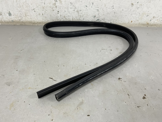 4M8854543B VAG купить в Ровно