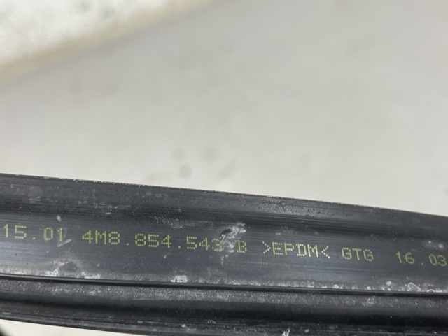 4M8854543B VAG купить в Ирпень