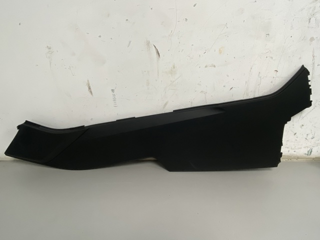 4M8863305 VAG купить в Украина