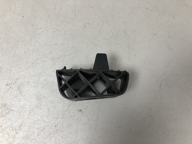 BMW 51117397396 Направляющая переднего бампера в наличии Чернигов