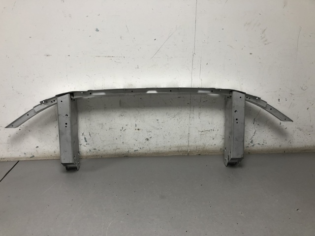 Балка бампера переднего 51117399911 BMW