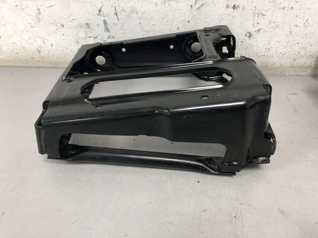 51117399915 BMW Кронштейн арки колеса (лонжерона) левый купить в Одесса