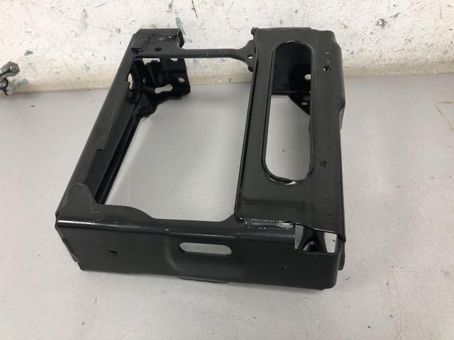 51117399915 Кронштейн арки колеса (лонжерона) левый купить Хмельницкий