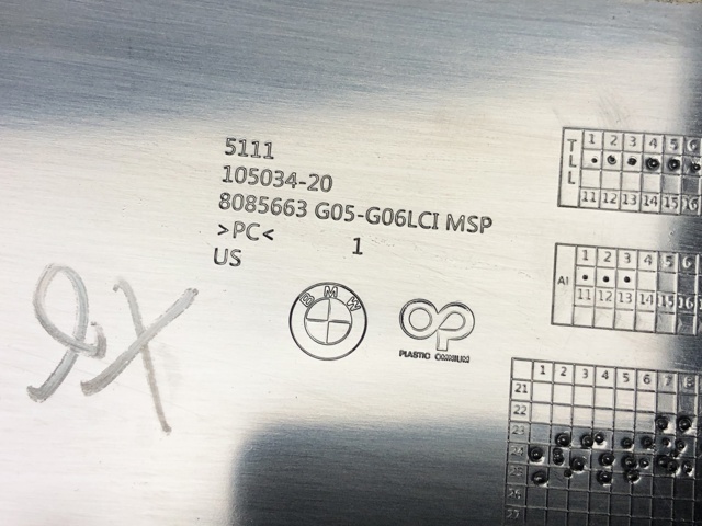 BMW 51118085663 Накладка бампера переднего в наличии Украина