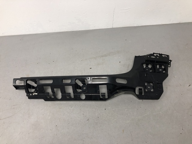 Кронштейн бампера заднего, правый 51127469364 BMW