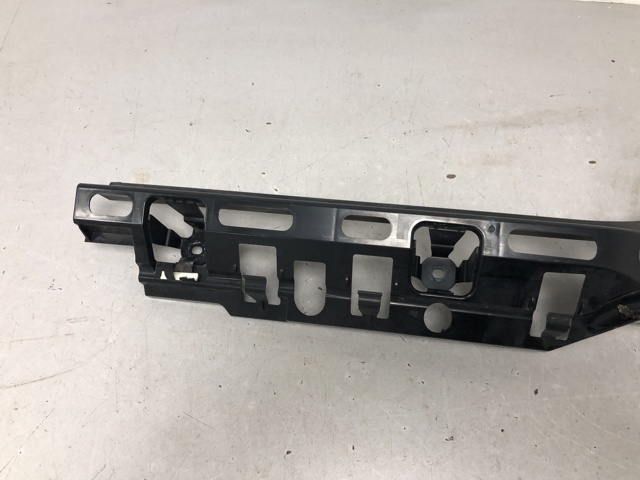 51127469364 BMW Кронштейн бампера заднего правый купить в Чернигов