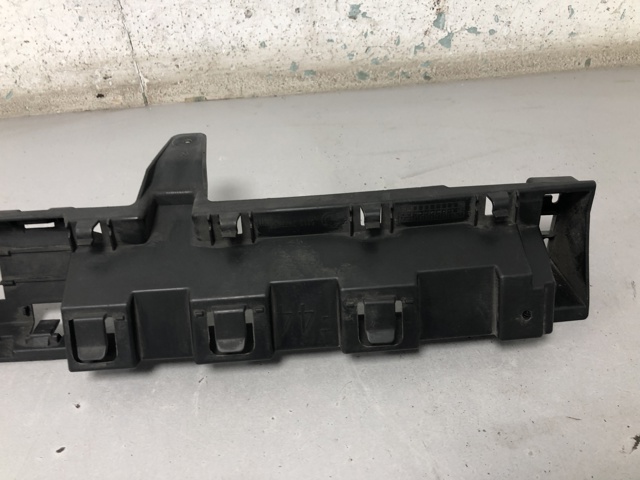 BMW 51127477434 Кронштейн бампера заднего центральный в наличии Одесса