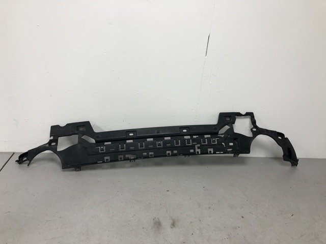Кронштейн бампера заднего 51128069392 BMW