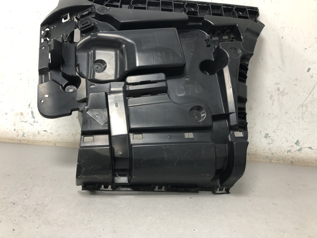 BMW 51129464134 Кронштейн бампера заднего правый в наличии Львов