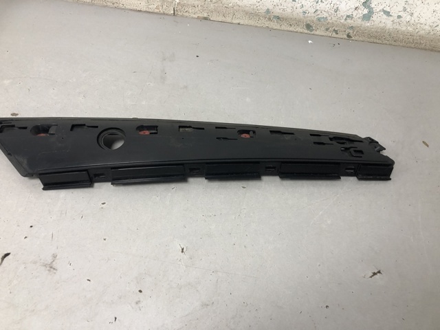 BMW 51137300007 Накладка стойки кузова внешняя передняя левая в наличии Львов