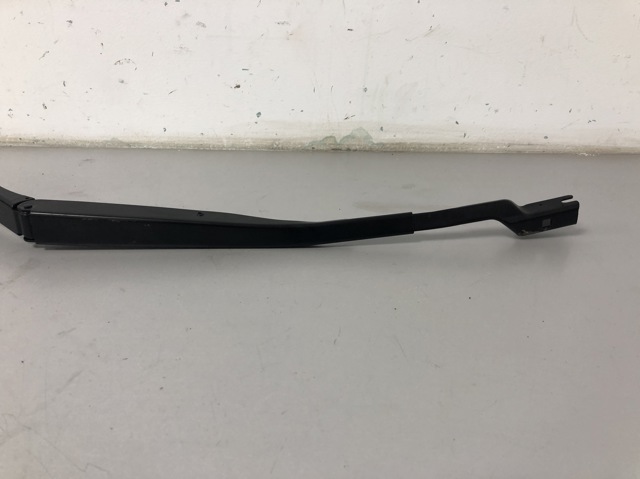 Поводок стеклоочистителя 51138492674 BMW