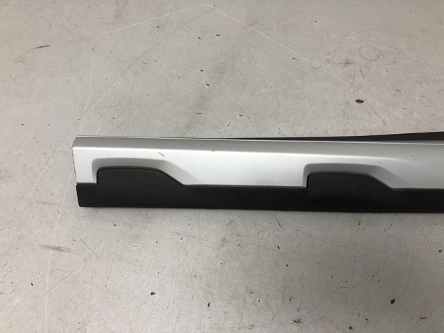 51138499211 BMW Молдинг двери задней левой нижний купить в Павлоград