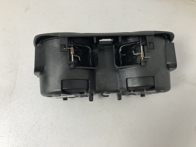BMW 51166809803 Подстаканник подлокотника центральной консоли в наличии Украина
