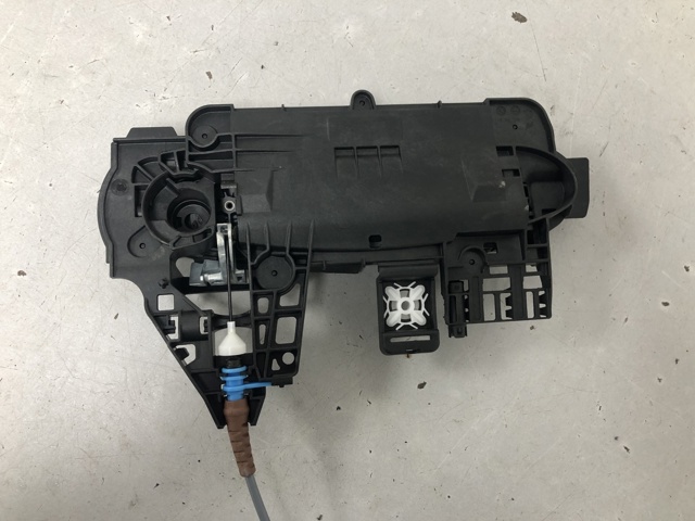 51215A68F01 BMW купить в Николаев