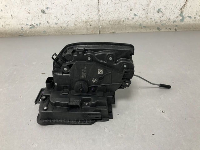 Внутренний дверной замок 51217281934 BMW