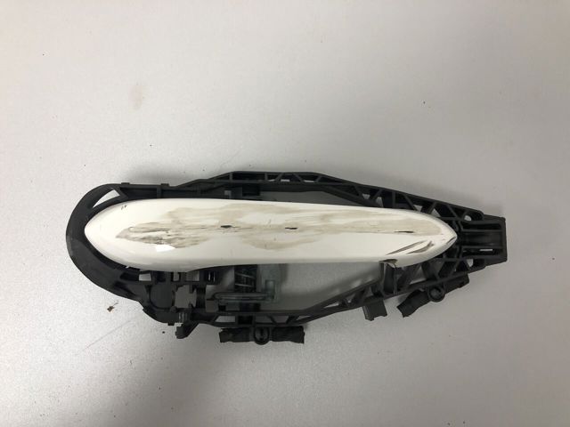 Держатель наружной ручки двери, передней правой 51219881780 BMW