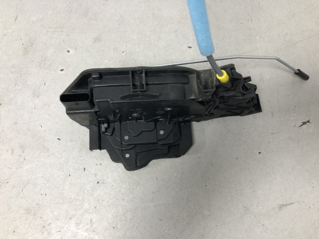 51227445046 BMW Замок двери задней правой купить в Одесса