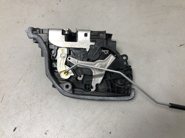 Дверной замок передний правый 51229464890 BMW