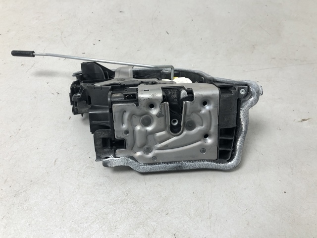 51229464890 BMW Замок двери передней правой купить в Украина