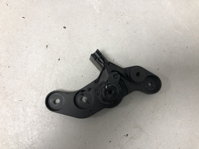 BMW 51237326517 Кронштейн ручки открывания капота в наличии Хмельницкий