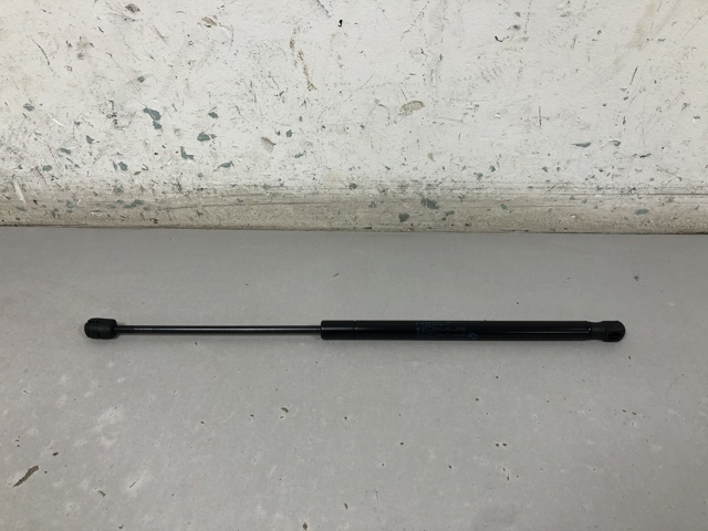 51247477418 BMW Амортизатор багажника купить в Николаев
