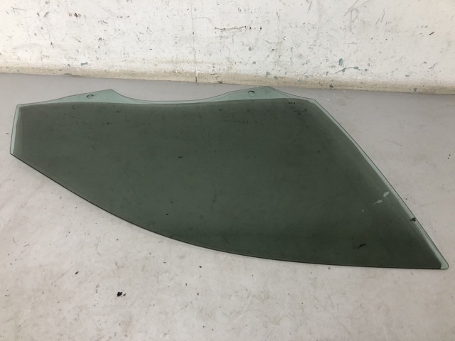 51337259826 BMW Стекло двери передней правой купить в Кривой Рог