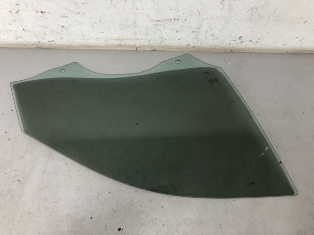51337259826 BMW Стекло двери передней правой купить в Чернигов