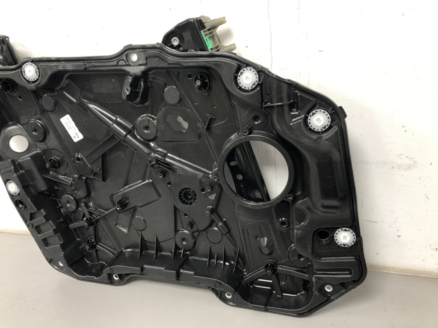 Стеклоподъемник передней левой двери 51338498853 BMW