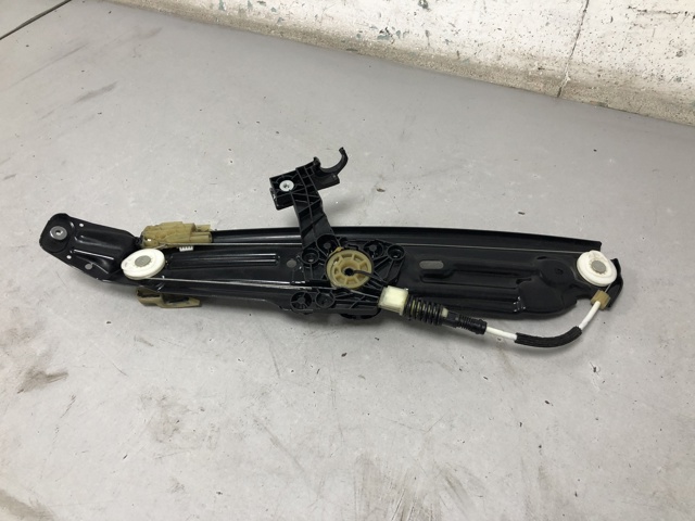 51357182614 BMW Механизм стеклоподъемника двери задней правой купить в Одесса