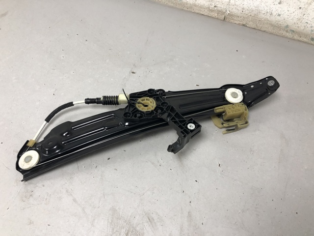 51357182614 BMW Механизм стеклоподъемника двери задней правой купить в Львов