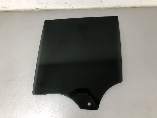 51357416971 BMW Стекло двери задней левой купить в Павлоград