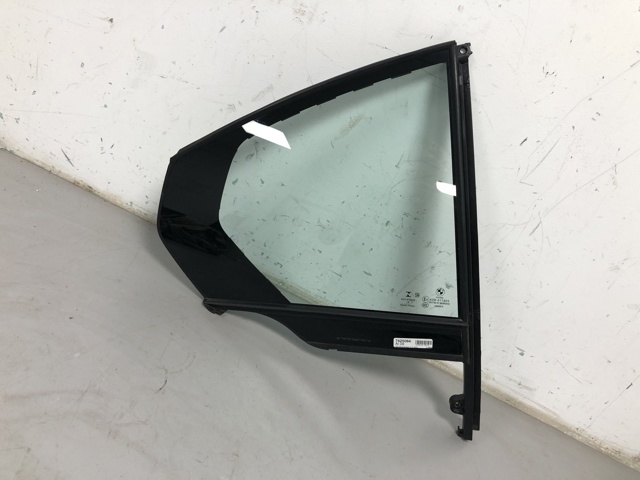 Стекло кузова/багажного отсека, правое 51357425084 BMW