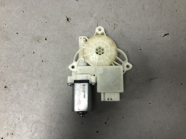 51358495865 BMW Мотор стеклоподъемника двери передней левой купить в Запорожье
