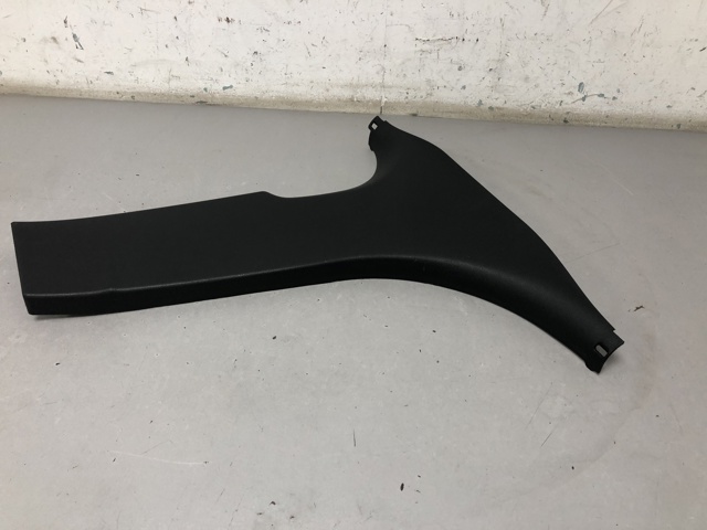 Обшивка стойки кузова внутренняя, средняя нижняя правая 51437288220 BMW