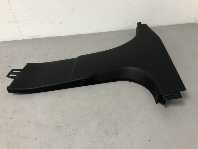 BMW 51437481637 Обшивка стойки кузова внутренняя средняя нижняя левая в наличии Запорожье