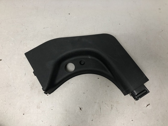 BMW 51437482291 Обшивка стойки кузова внутренняя передняя левая в наличии Украина