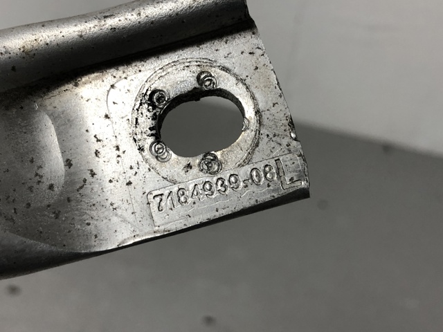 BMW 51617184939 Распорка передних стоек подвески левая в наличии Ужгород