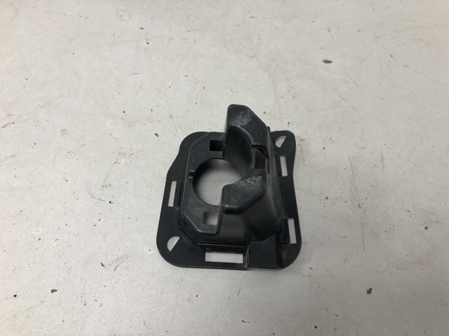 Кронштейн форсунки омывателя фар 51657223006 BMW