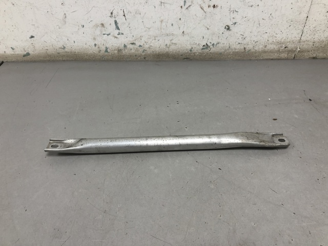 51717180316 BMW Распорка передних стоек подвески правая купить в Киев