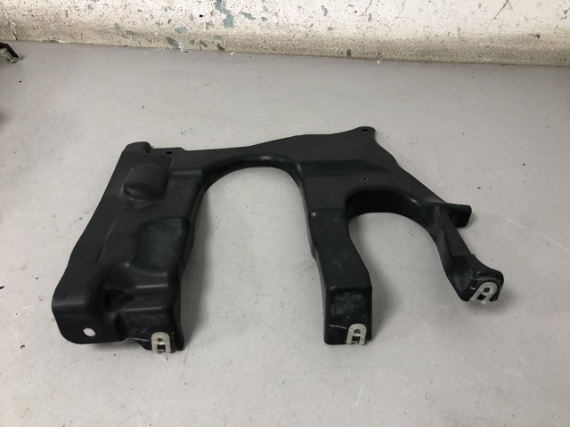 Защита двигателя, правая 51757394808 BMW