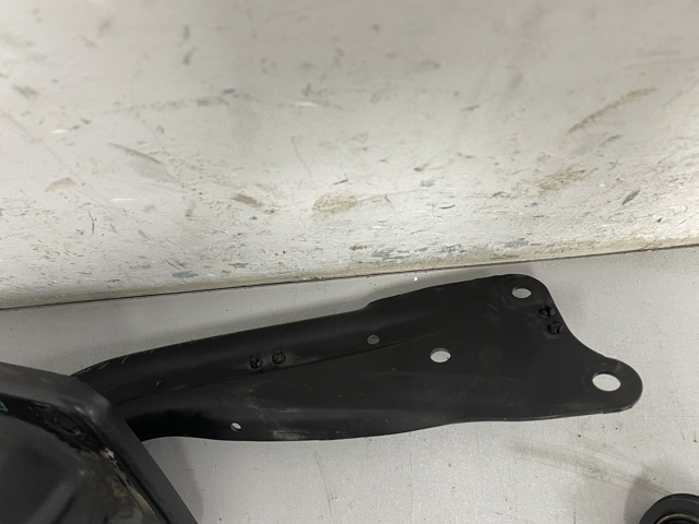 5Q0505226C VAG Рычаг (тяга) задней подвески продольный нижний правый купить в Днепр