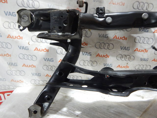 Подрамник задней подвески 5Q0505235K VAG
