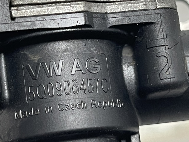 VAG 5Q0906457C Регулирующий клапан охлаждающей жидкости в наличии Львов
