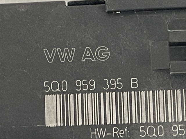 VAG 5Q0959395B в наличии Украина