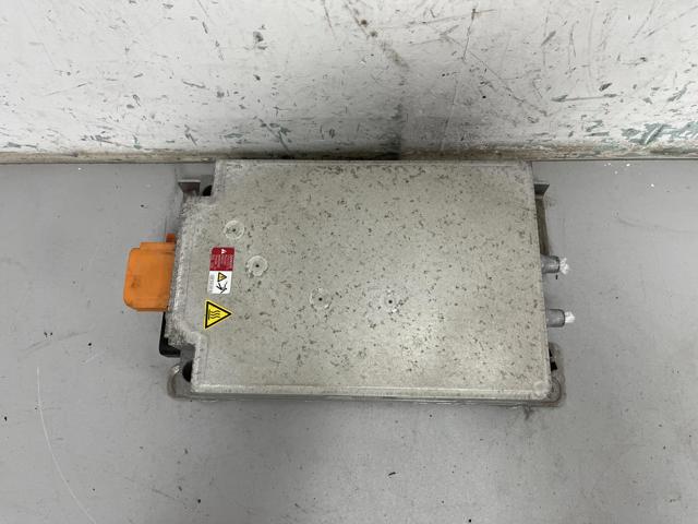 Модуль управления (ЭБУ) заряда основной батареи 5QE915684J VAG